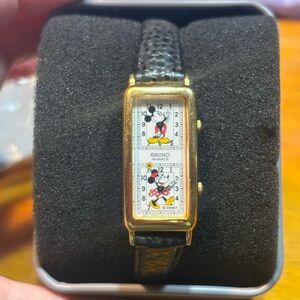 RARE 2 TIME ZONES SEIKO MICKEY & MINNIE MOUSE LADIES WATCH 1N00-5K60